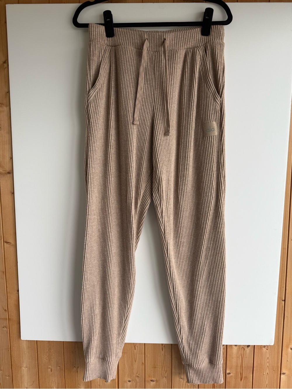 ALO Yoga Muse Ribbed Joggers